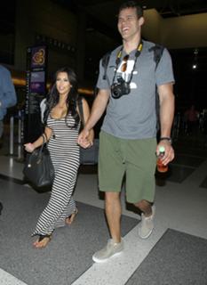 Kim Kardashian feet photo thumbnail