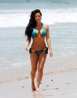 Kim Kardashian feet photo thumbnail