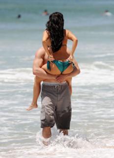 Kim Kardashian feet photo thumbnail