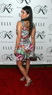 Kim Kardashian feet photo thumbnail