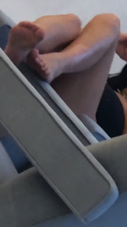 Kim Kardashian feet photo thumbnail