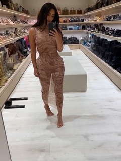 Kim Kardashian feet photo thumbnail