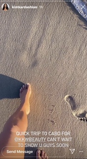 Kim Kardashian feet photo thumbnail