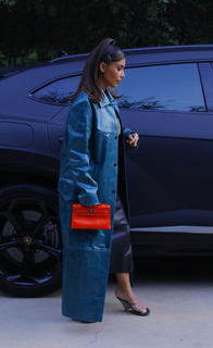 Kim Kardashian feet photo thumbnail