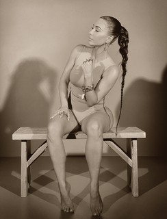 Kim Kardashian feet photo thumbnail