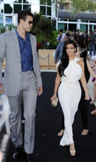Kim Kardashian feet photo thumbnail
