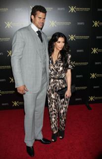 Kim Kardashian feet photo thumbnail