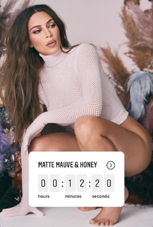 Kim Kardashian feet photo thumbnail