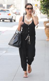 Kim Kardashian feet photo thumbnail