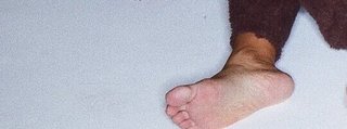 Kim Kardashian feet photo thumbnail