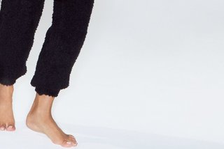 Kim Kardashian feet photo thumbnail