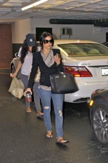 Kim Kardashian feet photo thumbnail