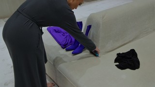 Kim Kardashian feet photo thumbnail