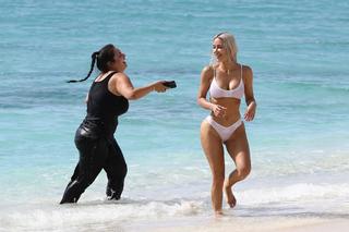 Kim Kardashian feet photo thumbnail