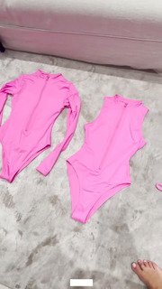 Kim Kardashian feet photo thumbnail