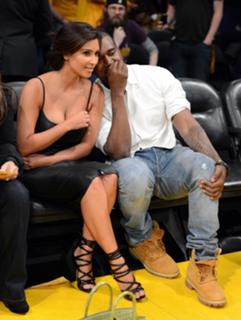 Kim Kardashian feet photo thumbnail