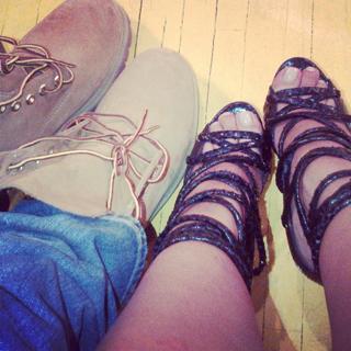 Kim Kardashian feet photo thumbnail