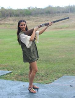 Kim Kardashian feet photo thumbnail