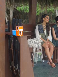 Kim Kardashian feet photo thumbnail