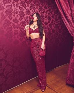 Kim Kardashian feet photo thumbnail