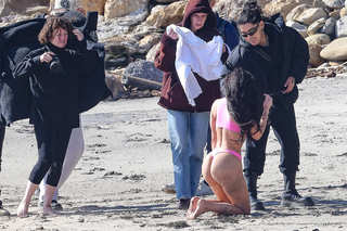 Kim Kardashian feet photo thumbnail