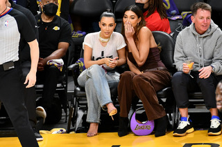 Kim Kardashian feet photo thumbnail