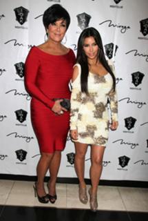 Kim Kardashian feet photo thumbnail