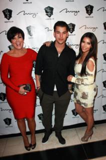 Kim Kardashian feet photo thumbnail