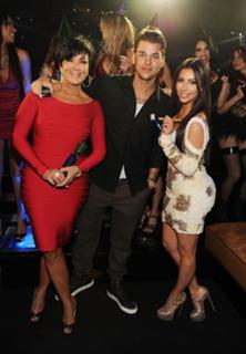 Kim Kardashian feet photo thumbnail