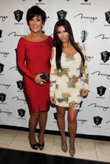 Kim Kardashian feet photo thumbnail