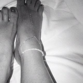 Kim Kardashian feet photo thumbnail
