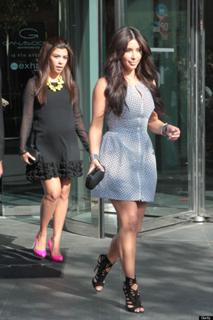 Kim Kardashian feet photo thumbnail