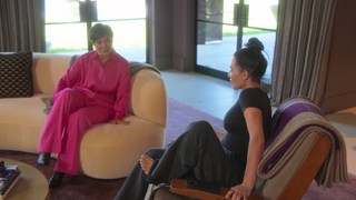 Kim Kardashian feet photo thumbnail
