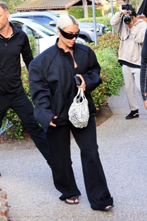 Kim Kardashian feet photo thumbnail