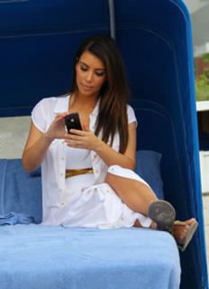 Kim Kardashian feet photo thumbnail