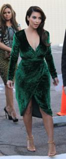 Kim Kardashian feet photo thumbnail