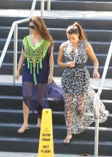 Kim Kardashian feet photo thumbnail