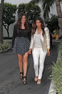 Kim Kardashian feet photo thumbnail