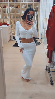Kim Kardashian feet photo thumbnail