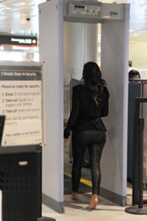 Kim Kardashian feet photo thumbnail