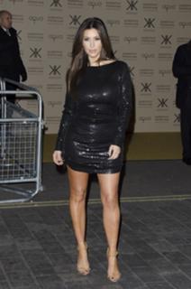 Kim Kardashian feet photo thumbnail