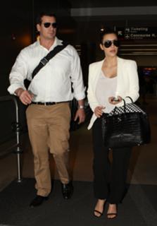 Kim Kardashian feet photo thumbnail