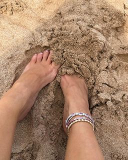 Kim Kardashian feet photo thumbnail