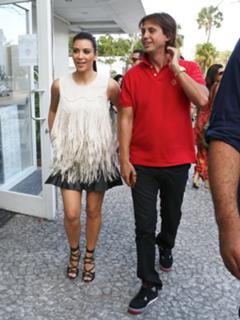 Kim Kardashian feet photo thumbnail