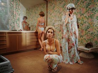 Kim Kardashian feet photo thumbnail