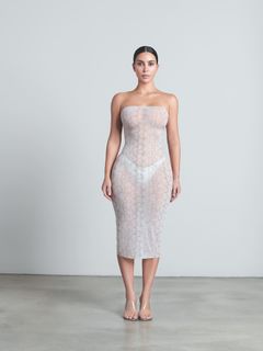 Kim Kardashian feet photo thumbnail