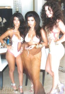 Kim Kardashian feet photo thumbnail