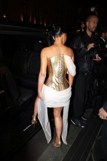Kim Kardashian feet photo thumbnail