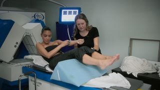 Kim Kardashian feet photo thumbnail