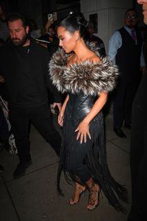 Kim Kardashian feet photo thumbnail